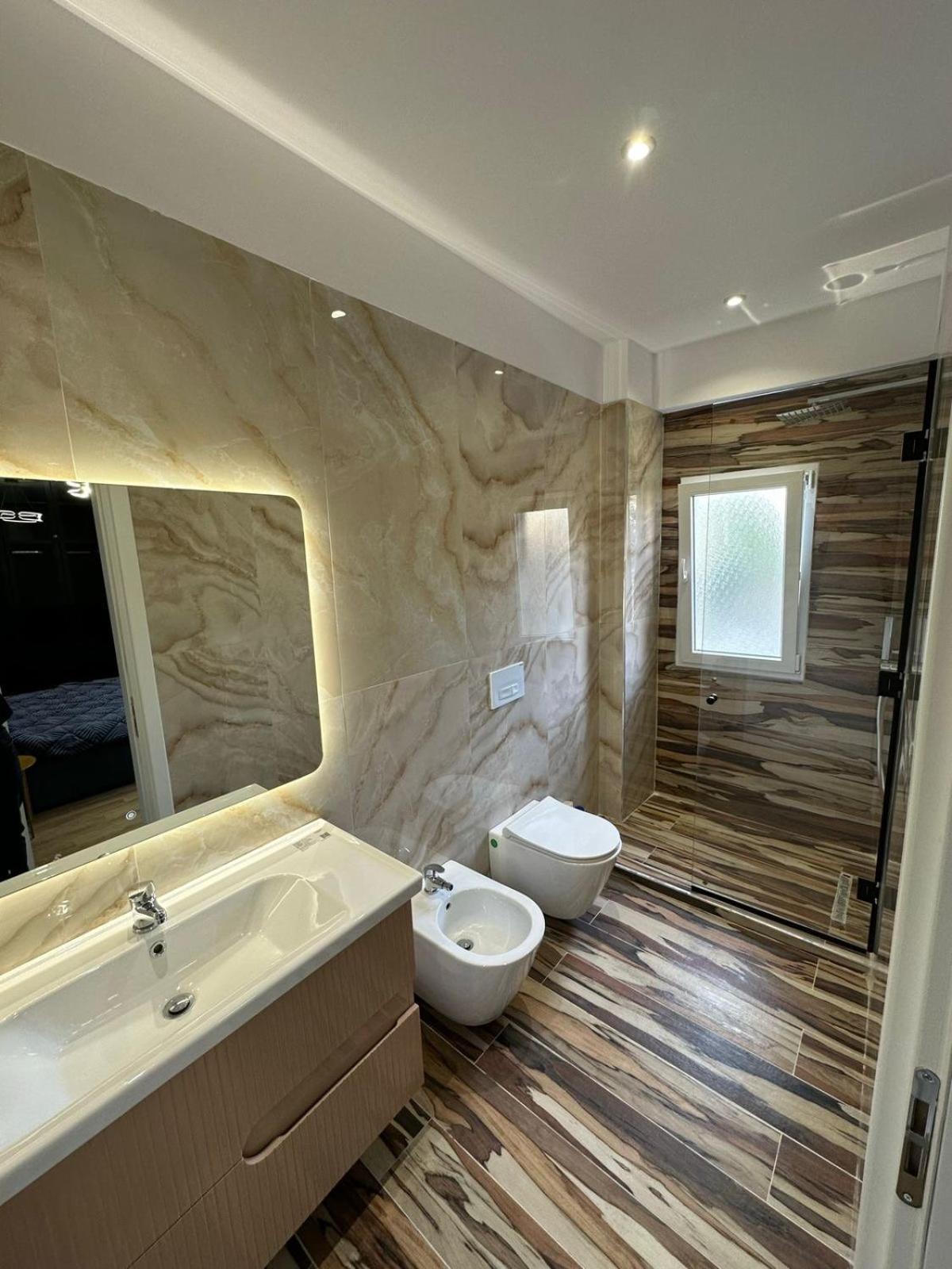 Apartment Luxury Land Tirana