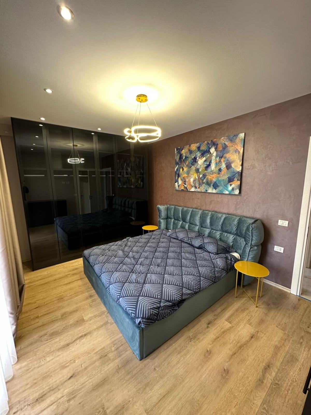 Luxury Land Apartment *