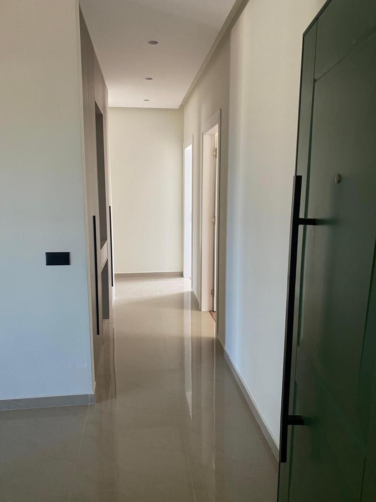 Luxury Land Apartment *